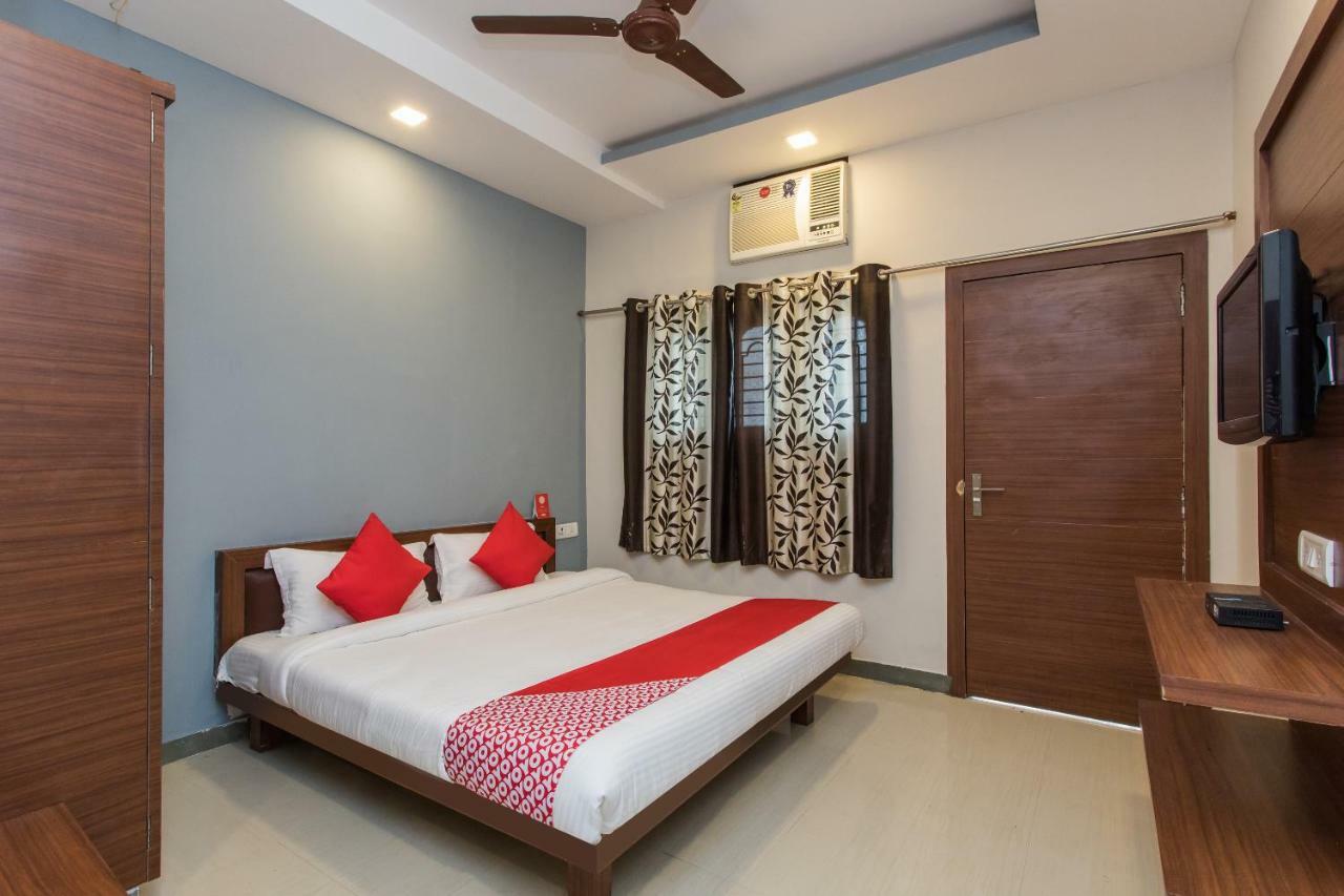 Oyo 17161 Hotel Mahalaxmi Ujjain Εξωτερικό φωτογραφία